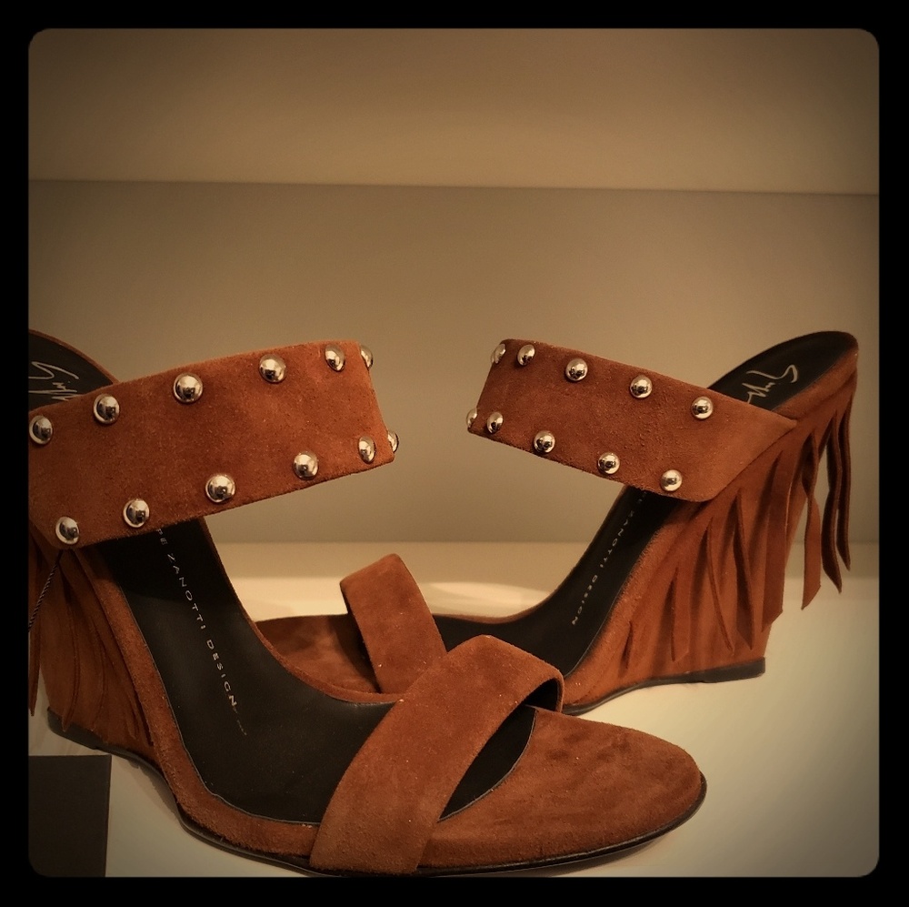 New Giuseppe Zanotti Suede Sandal